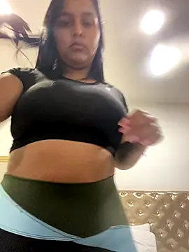 Fancyxlove online show from 10/21/25, 12:39