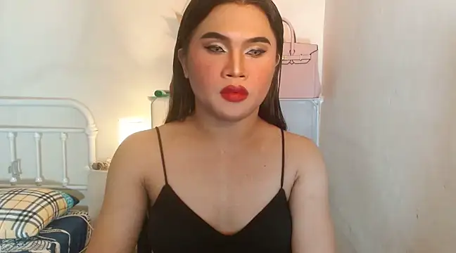 Snapshot of JustineBIGCUM chatting on 02/19/25, 03:39 JustineBIGCUM online show from 02/19/25, 03:39