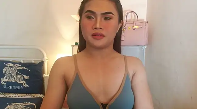 Snapshot of JustineBIGCUM chatting on 03/16/25, 08:43 JustineBIGCUM online show from 03/16/25, 08:43