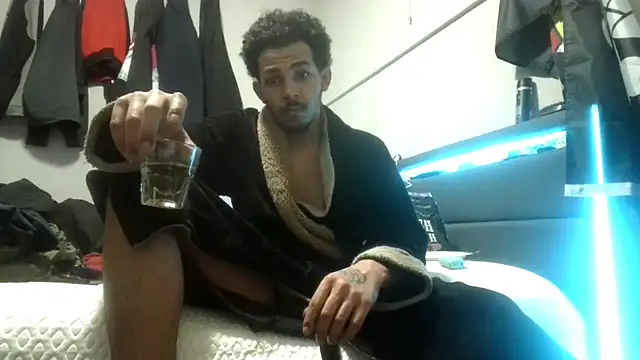 bigdickjojo69 online show from 03/12/26, 01:23
