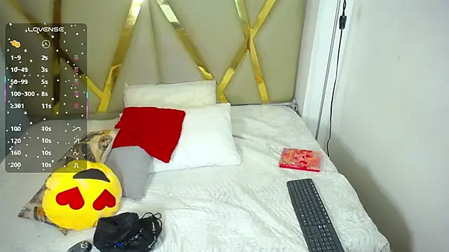 Snapshot of myblackdoope chatting on 02/15/25, 01:05 myblackdoope online show from 02/15/25, 01:05