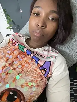 Snapshot of myblackdoope chatting on 10/31/25, 12:33 myblackdoope online show from 10/31/25, 12:33