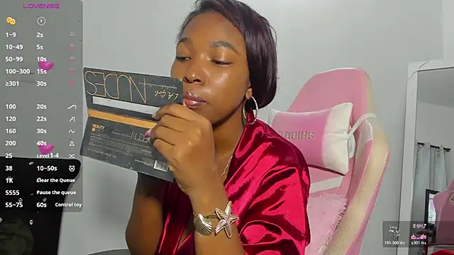 Snapshot of myblackdoope chatting on 11/17/25, 12:44 myblackdoope online show from 11/17/25, 12:44