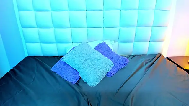 teresasroom  online show from 04/15/26, 01:51