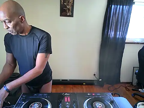 longdick4you8686 online show from 01/17/25, 05:41