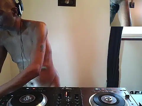 longdick4you8686 online show from 03/07/26, 08:17