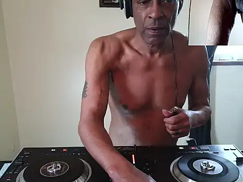 longdick4you8686 online show from 03/21/26, 09:29