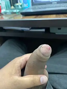 Snapshot of kavilv69fuck chatting on 12/25/24, 07:57 kavilv69fuck online show from 12/25/24, 07:57