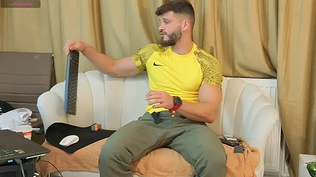 MauroTwin online show from 10/20/25, 06:52