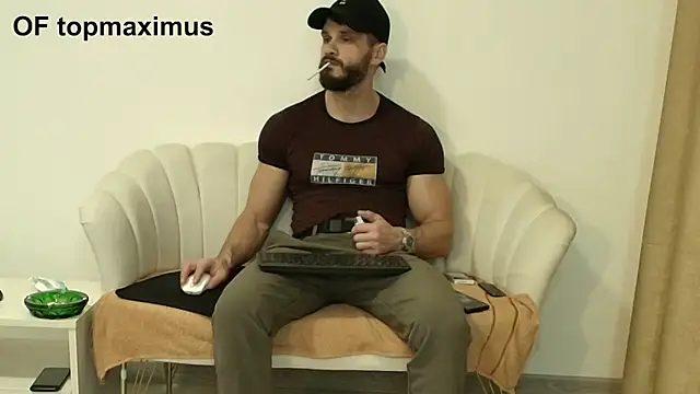 MauroTwin online show from 11/25/25, 06:41