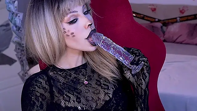 juli jam online show from 10/30/25, 05:57