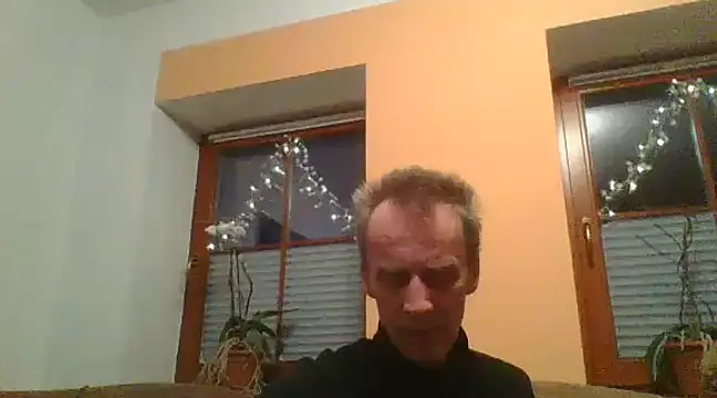 Snapshot of xxBareBabyxx chatting on 12/16/24, 03:43 xxBareBabyxx online show from 12/16/24, 03:43