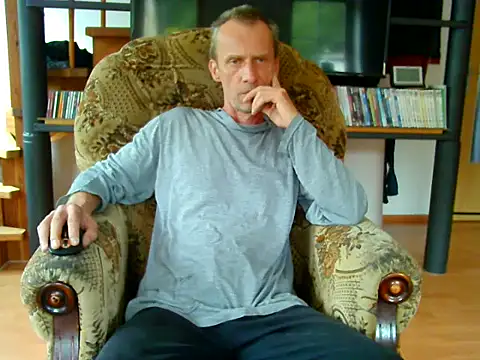 Snapshot of xxBareBabyxx chatting on 10/06/25, 09:51 xxBareBabyxx online show from 10/06/25, 09:51