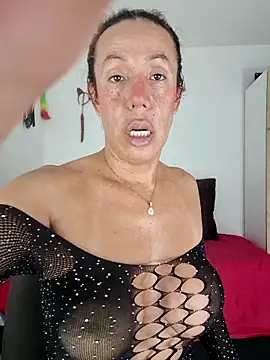 YOURSDEBORA online show from 12/18/25, 07:31