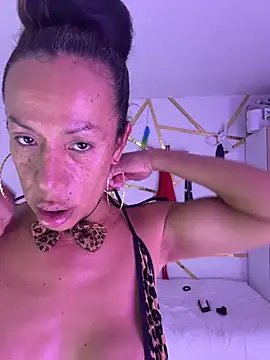 YOURSDEBORA online show from 06/02/26, 06:54