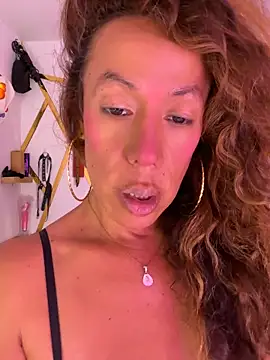 Snapshot of YOURSDEBORA chatting on 07/28/26, 06:31 YOURSDEBORA online show from 07/28/26, 06:31