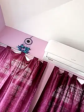 Mini865433 online show from 03/21/25, 07:00