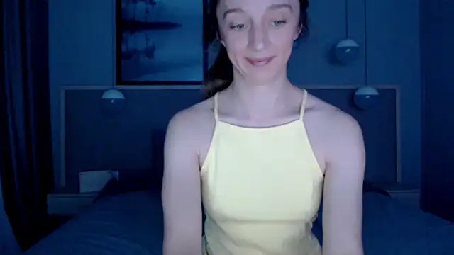 Snapshot of ShySchoolGirl chatting on 09/14/25, 09:58 ShySchoolGirl online show from 09/14/25, 09:58