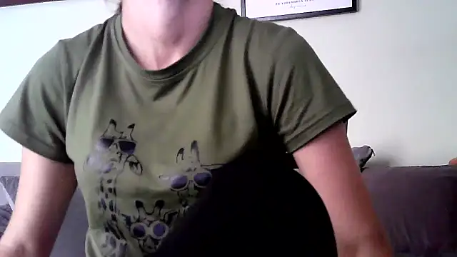 Snapshot of Katesweetkate chatting on 09/11/25, 09:20 Katesweetkate online show from 09/11/25, 09:20