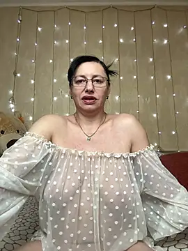 Amberhotqueen online show from 02/02/26, 08:46