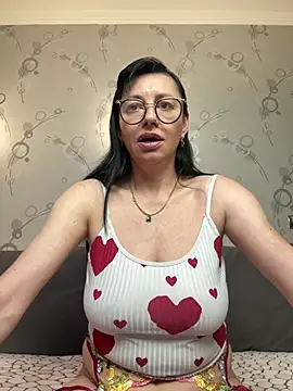 Amberhotqueen online show from 05/31/26, 10:11