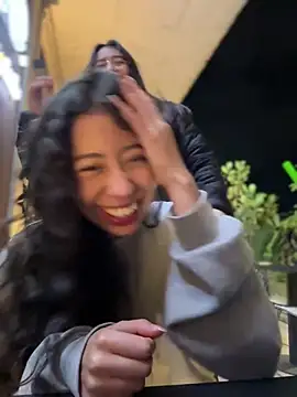 vaneelee online show from 04/19/26, 03:06