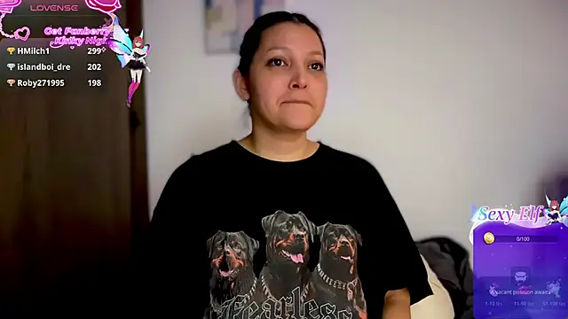 Snapshot of MarcellaGriffin chatting on 12/21/25, 07:04 MarcellaGriffin online show from 12/21/25, 07:04