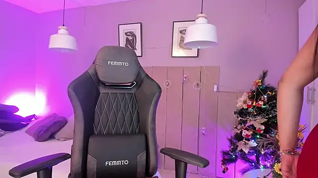 Inndrahot online show from 12/22/24, 03:55