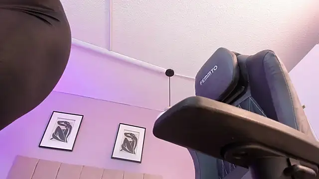 Inndrahot online show from 03/14/25, 03:48