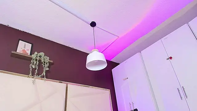 Inndrahot online show from 09/30/25, 03:55