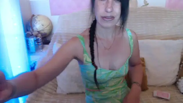 Snapshot of -carla- chatting on 07/04/26, 06:08 -carla- online show from 07/04/26, 06:08