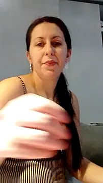 Snapshot of lolyforyou chatting on 12/15/25, 08:18 lolyforyou online show from 12/15/25, 08:18