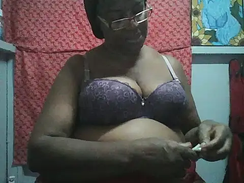 Snapshot of pink69pussy chatting on 12/16/25, 08:08 pink69pussy online show from 12/16/25, 08:08