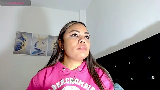 Kylie loveee online show from 03/18/26, 06:33