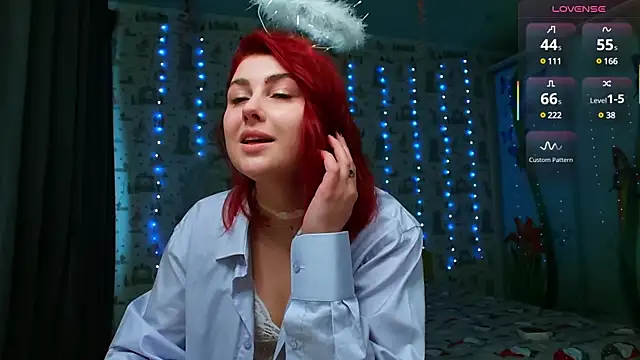 Snapshot of SmokyRose chatting on 02/15/25, 11:06 SmokyRose online show from 02/15/25, 11:06