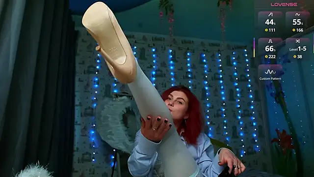 Snapshot of SmokyRose chatting on 02/15/25, 02:22 SmokyRose online show from 02/15/25, 02:22