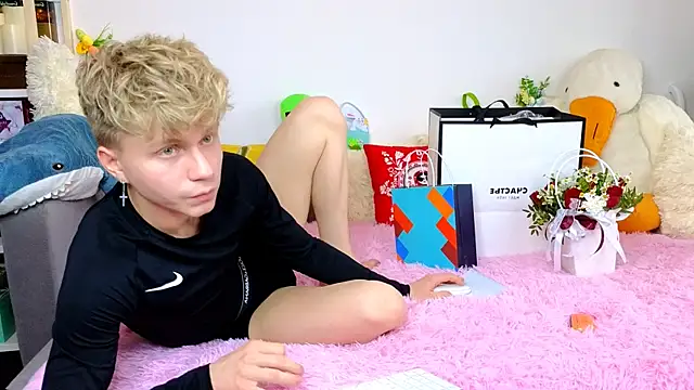 LandelRay online show from 04/26/26, 08:45