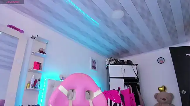 briitany hot online show from 02/21/25, 08:05