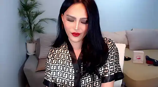 Snapshot of PrettyWomanxxx chatting on 02/21/25, 12:16 PrettyWomanxxx online show from 02/21/25, 12:16