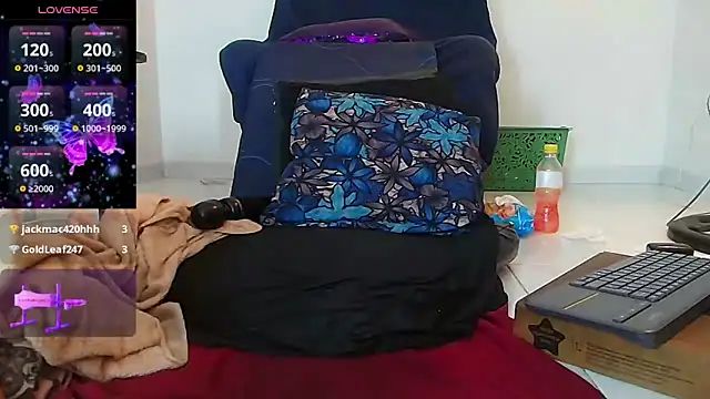 abigail curvy online show from 02/01/25, 09:08