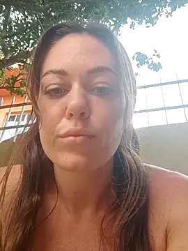 Snapshot of LilliThelo chatting on 02/23/25, 01:32 LilliThelo online show from 02/23/25, 01:32