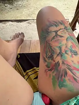 Snapshot of LilliThelo chatting on 09/22/25, 03:41 LilliThelo online show from 09/22/25, 03:41