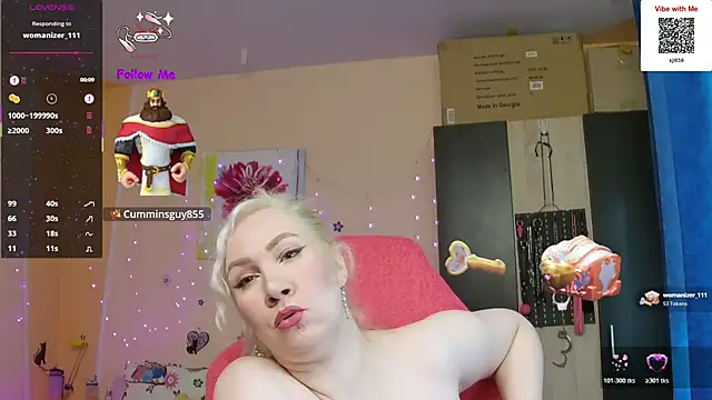 Snapshot of MissLexyGold chatting on 10/23/25, 01:10 MissLexyGold online show from 10/23/25, 01:10