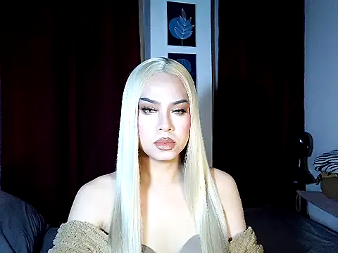 Snapshot of MistressLuna1 chatting on 02/21/26, 10:11 MistressLuna1 online show from 02/21/26, 10:11