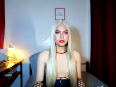 Snapshot of MistressLuna1 chatting on 04/14/26, 06:14 MistressLuna1 online show from 04/14/26, 06:14