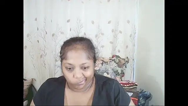 Snapshot of Indiantasha chatting on 06/02/26, 04:53 Indiantasha online show from 06/02/26, 04:53