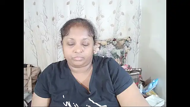 Snapshot of Indiantasha chatting on 07/07/26, 04:55 Indiantasha online show from 07/07/26, 04:55