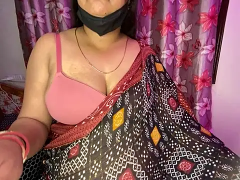 Snapshot of Love_4Sex chatting on 02/26/25, 05:20 Love 4Sex online show from 02/26/25, 05:20