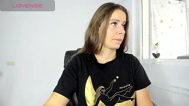 Snapshot of DiamondKay chatting on 10/14/25, 08:26 DiamondKay online show from 10/14/25, 08:26