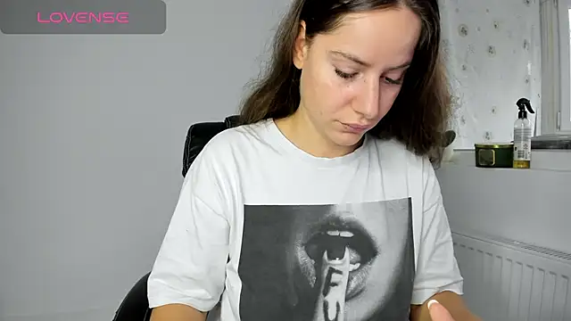 Snapshot of DiamondKay chatting on 10/26/25, 07:36 DiamondKay online show from 10/26/25, 07:36